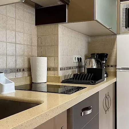 Beachfront 1br In Center Of Marbella!